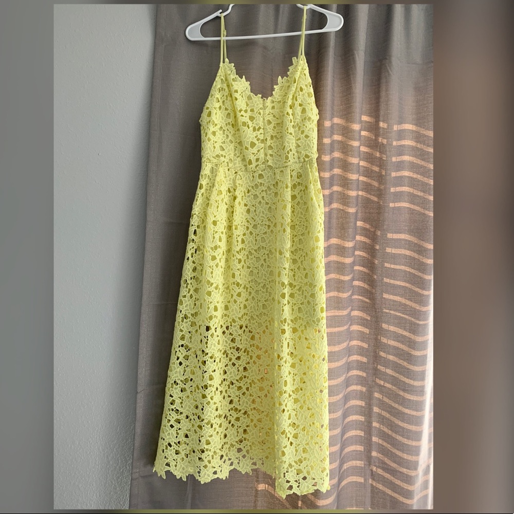 astr the label lace midi dress yellow